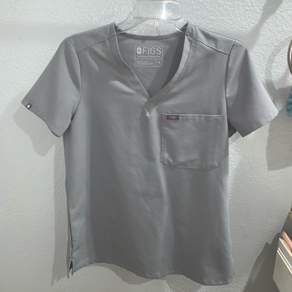 Figs Tops - FIGS women’s Cement Catarina - scrub top